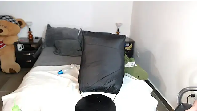 Snapshot of KRISTAL__JACKSON chatting on 03.14.25 KRISTAL JACKSON online show from 03.14.25