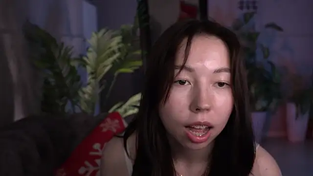 Snapshot of Sarah_Son chatting on 01.19.25 Sarah Son online show from 01.19.25
