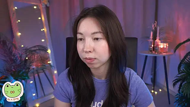 Snapshot of Sarah_Son chatting on 02.11.25 Sarah Son online show from 02.11.25