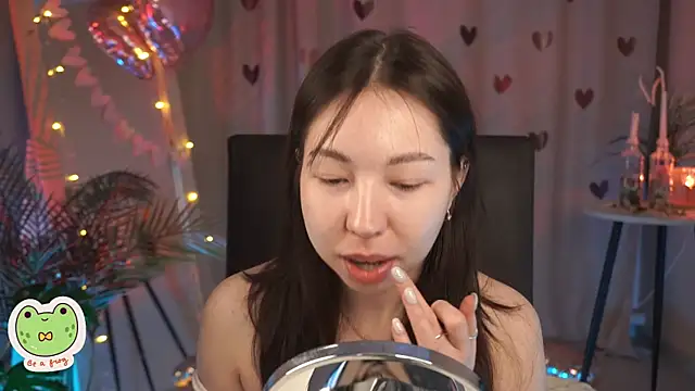 Snapshot of Sarah_Son chatting on 02.17.25 Sarah Son online show from 02.17.25