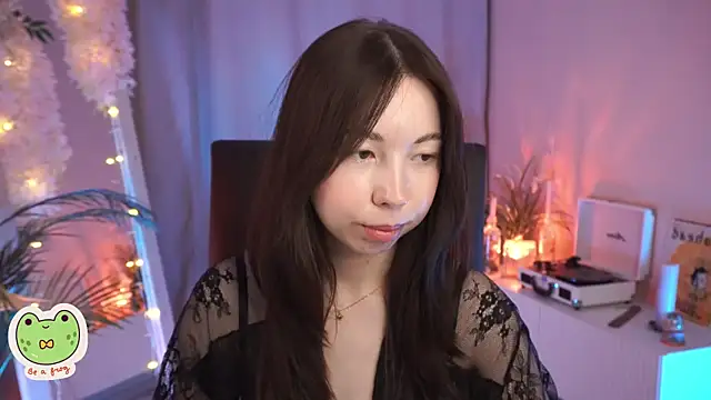 Snapshot of Sarah_Son chatting on 03.02.25 Sarah Son online show from 03.02.25