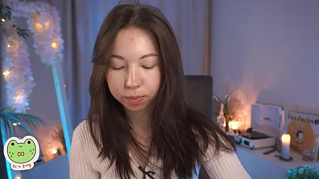 Snapshot of Sarah_Son chatting on 03.07.25 Sarah Son online show from 03.07.25