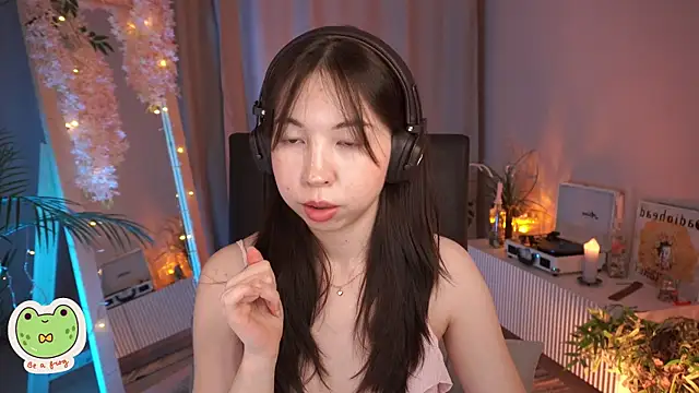 Snapshot of Sarah_Son chatting on 03.09.25 Sarah Son online show from 03.09.25