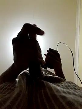 Snapshot of Gifttheskimaskboy chatting on 12.15.24 Gifttheskimaskboy online show from 12.15.24