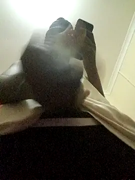 Snapshot of Gifttheskimaskboy chatting on 12.19.24 Gifttheskimaskboy online show from 12.19.24