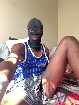 Snapshot of Gifttheskimaskboy chatting on 08.05.26 Gifttheskimaskboy online show from 08.05.26