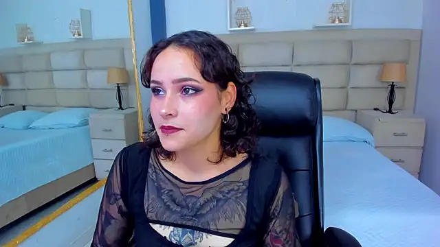 AnnyThompson  online show from 10.27.25