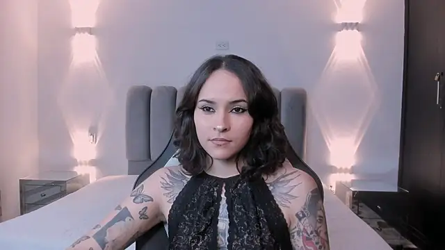 AnnyThompson  online show from 01.10.26