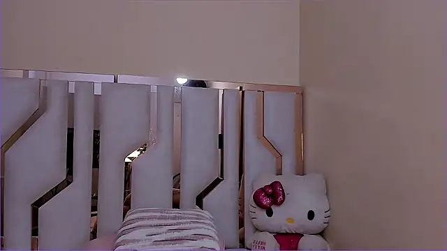 TifanyChill online show from 01.17.26