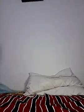 Snapshot of altinya chatting on 10.17.25 altinya online show from 10.17.25