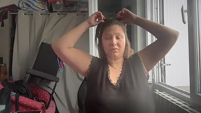 Snapshot of minette-sexy chatting on 11.07.25 minette-sexy online show from 11.07.25