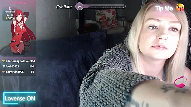 Snapshot of laurynrox chatting on 02.08.25 laurynrox online show from 02.08.25