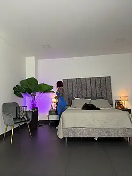 milaivanova online show from 10.20.25