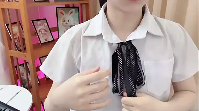KaleAnisa online show from 04.20.26
