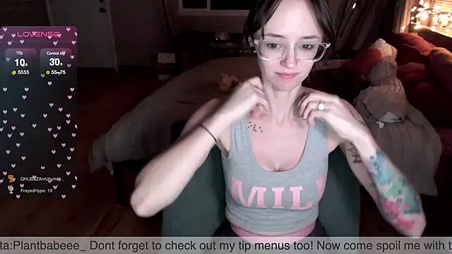 Snapshot of Plantbabeee chatting on 03.21.25 Plantbabeee online show from 03.21.25