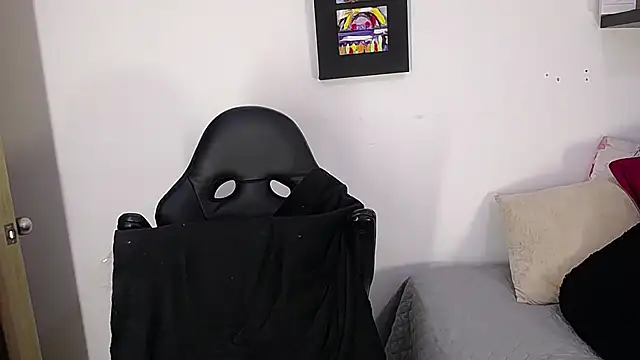 Snapshot of Maira_B chatting on 01.27.25 Maira B online show from 01.27.25