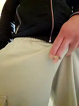 Snapshot of tdgjkytv chatting on 04.04.26 tdgjkytv online show from 04.04.26