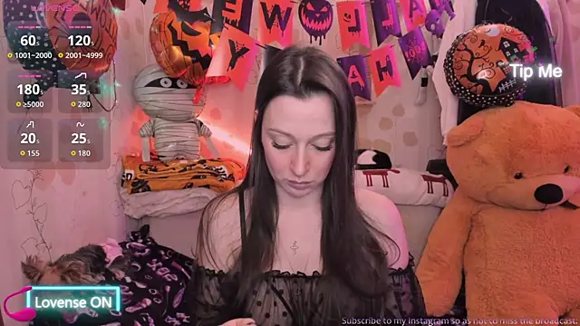 Snapshot of Lilly_Black88888 chatting on 10.18.25 Lilly Black88888 online show from 10.18.25