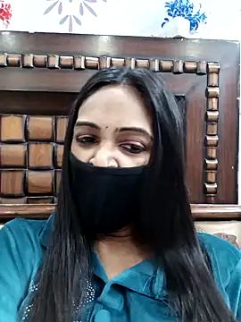 Snapshot of Yours-Bebo chatting on 01.30.25 Yours-Bebo online show from 01.30.25