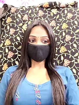 Snapshot of Yours-Bebo chatting on 02.18.25 Yours-Bebo online show from 02.18.25