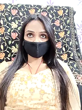 Snapshot of Yours-Bebo chatting on 03.07.25 Yours-Bebo online show from 03.07.25