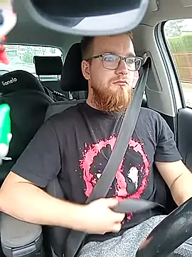 Snapshot of Sweet_bear69 chatting on 09.23.25 Sweet bear69 online show from 09.23.25