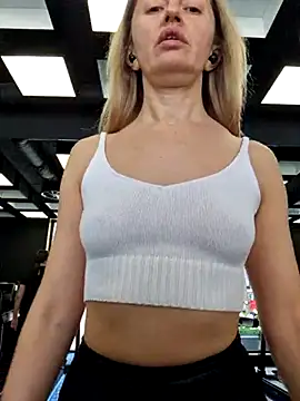 Snapshot of Miss____Mia_ chatting on 02.06.25 Miss    Mia  online show from 02.06.25