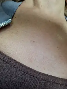 Snapshot of Miss____Mia_ chatting on 02.13.25 Miss    Mia  online show from 02.13.25