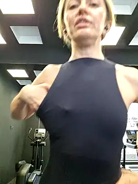 Snapshot of Miss____Mia_ chatting on 02.28.25 Miss    Mia  online show from 02.28.25