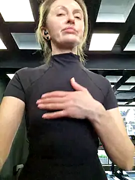 Snapshot of Miss____Mia_ chatting on 03.07.25 Miss    Mia  online show from 03.07.25