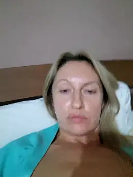 Snapshot of Miss____Mia_ chatting on 09.24.25 Miss    Mia  online show from 09.24.25