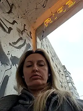 Snapshot of Miss____Mia_ chatting on 10.15.25 Miss    Mia  online show from 10.15.25