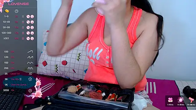 sofi-rojas1 online show from 01.17.26