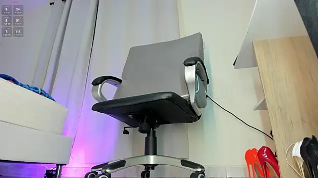 Snapshot of dakofeet chatting on 01.08.26 dakofeet online show from 01.08.26