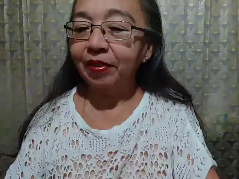 Snapshot of lorelei_latina chatting on 01.22.25 lorelei latina online show from 01.22.25