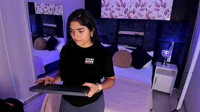 Snapshot of GiselOrtiz chatting on 07.16.26 GiselOrtiz online show from 07.16.26
