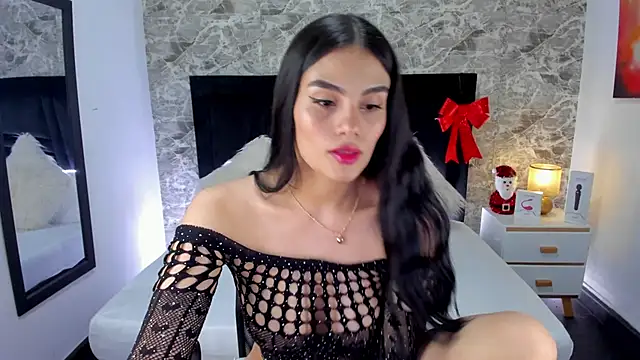 Maylin Garcia online show from 12.14.24