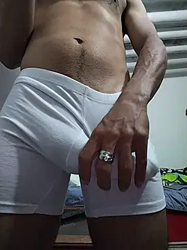 Danielitohot23cm online show from 12.17.25