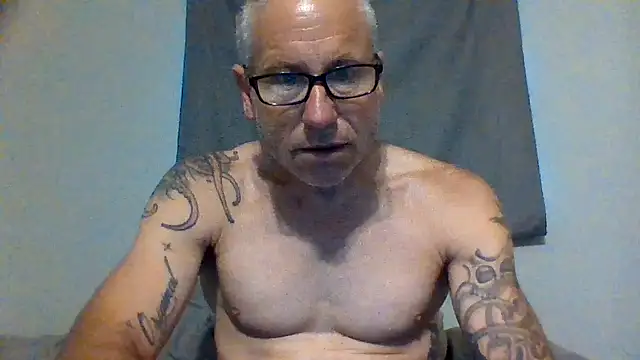 Pcsammy73 online show from 04.30.26
