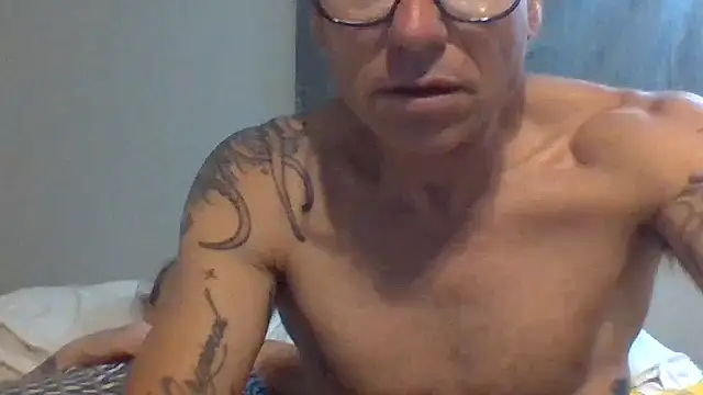 Pcsammy73 online show from 05.17.26