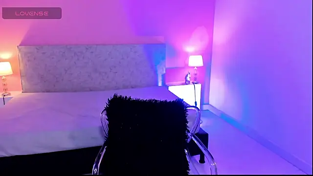 BlakmillerrGilson online show from 09.18.25