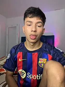 Leonarrrd 01 online show from 12.20.24