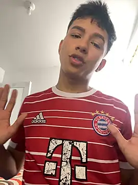 Leonarrrd 01 online show from 12.28.24