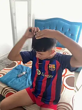 Leonarrrd 01 online show from 12.30.24