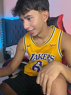 Leonarrrd 01 online show from 12.13.25