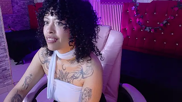 miahernadez303av online show from 07.07.26