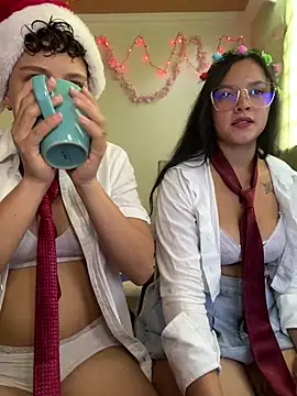 Snapshot of Antonella_Cruz02 chatting on 12.15.24 Antonella Cruz02 online show from 12.15.24