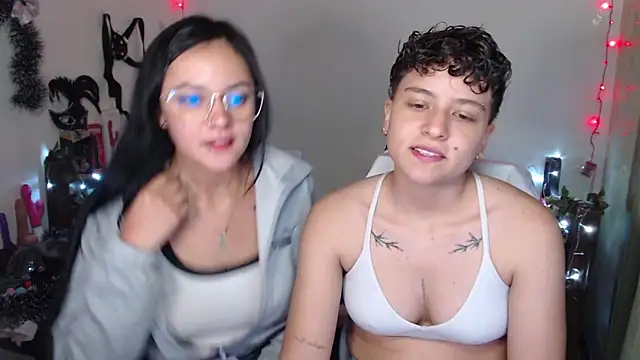 Snapshot of Antonella_Cruz02 chatting on 12.19.24 Antonella Cruz02 online show from 12.19.24