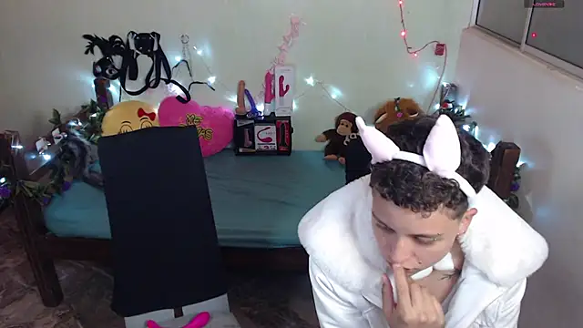 Snapshot of Antonella_Cruz02 chatting on 02.12.25 Antonella Cruz02 online show from 02.12.25