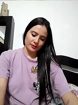 Snapshot of Zoe_Clark_ chatting on 12.19.24 Zoe Clark  online show from 12.19.24